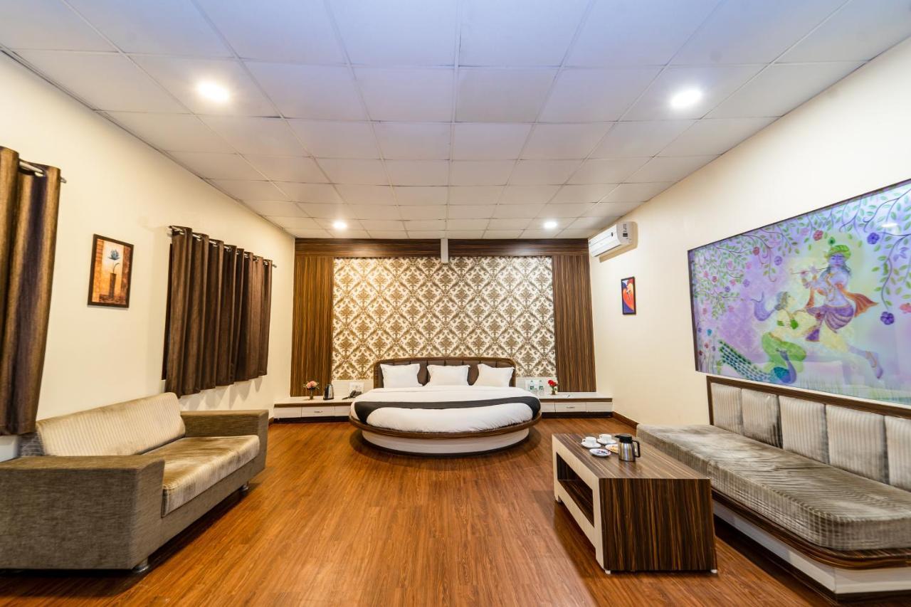 Narmada Hills Resort Omkareshwar Екстер'єр фото