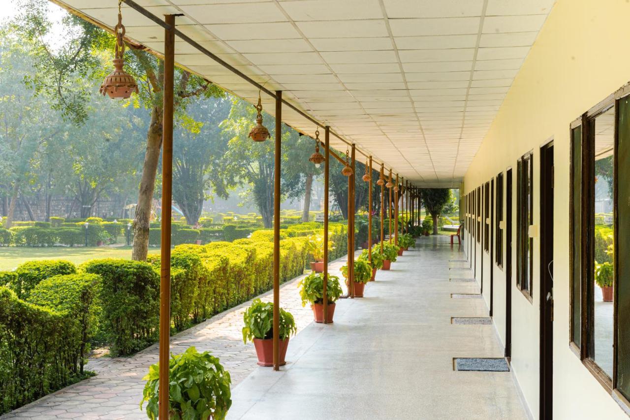 Narmada Hills Resort Omkareshwar Екстер'єр фото