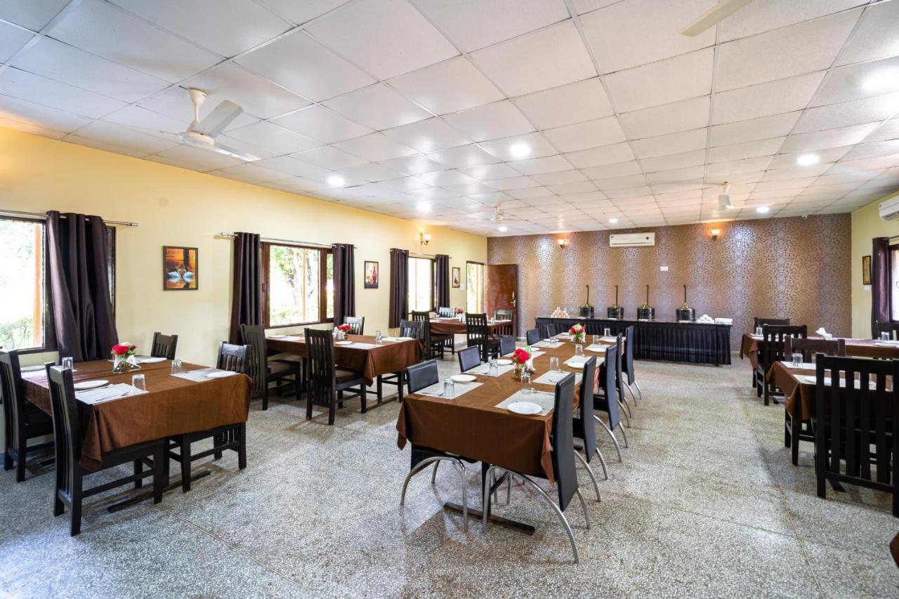 Narmada Hills Resort Omkareshwar Екстер'єр фото