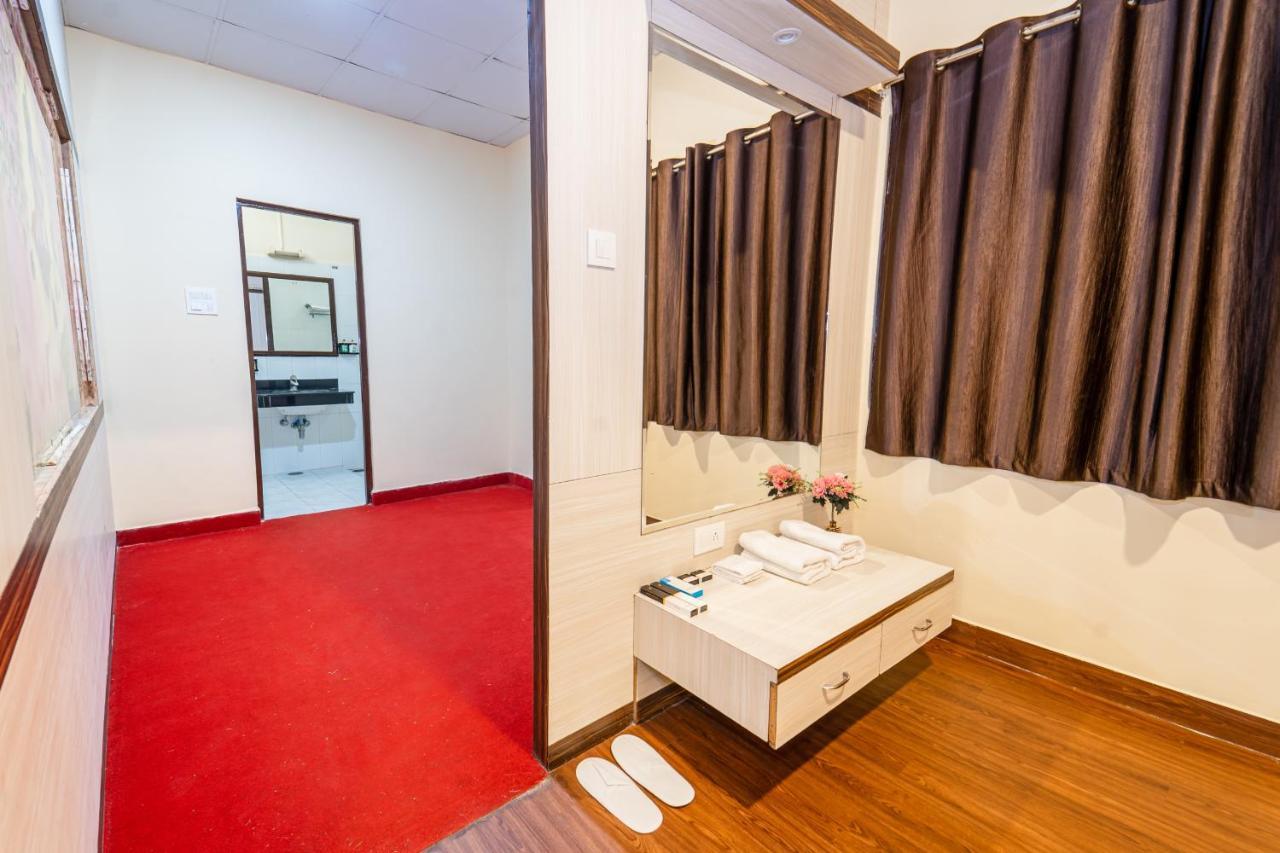 Narmada Hills Resort Omkareshwar Екстер'єр фото