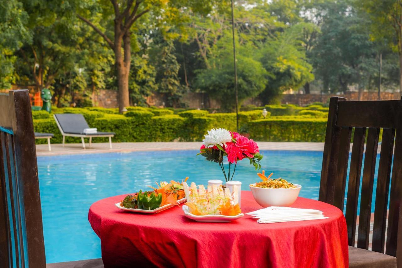 Narmada Hills Resort Omkareshwar Екстер'єр фото