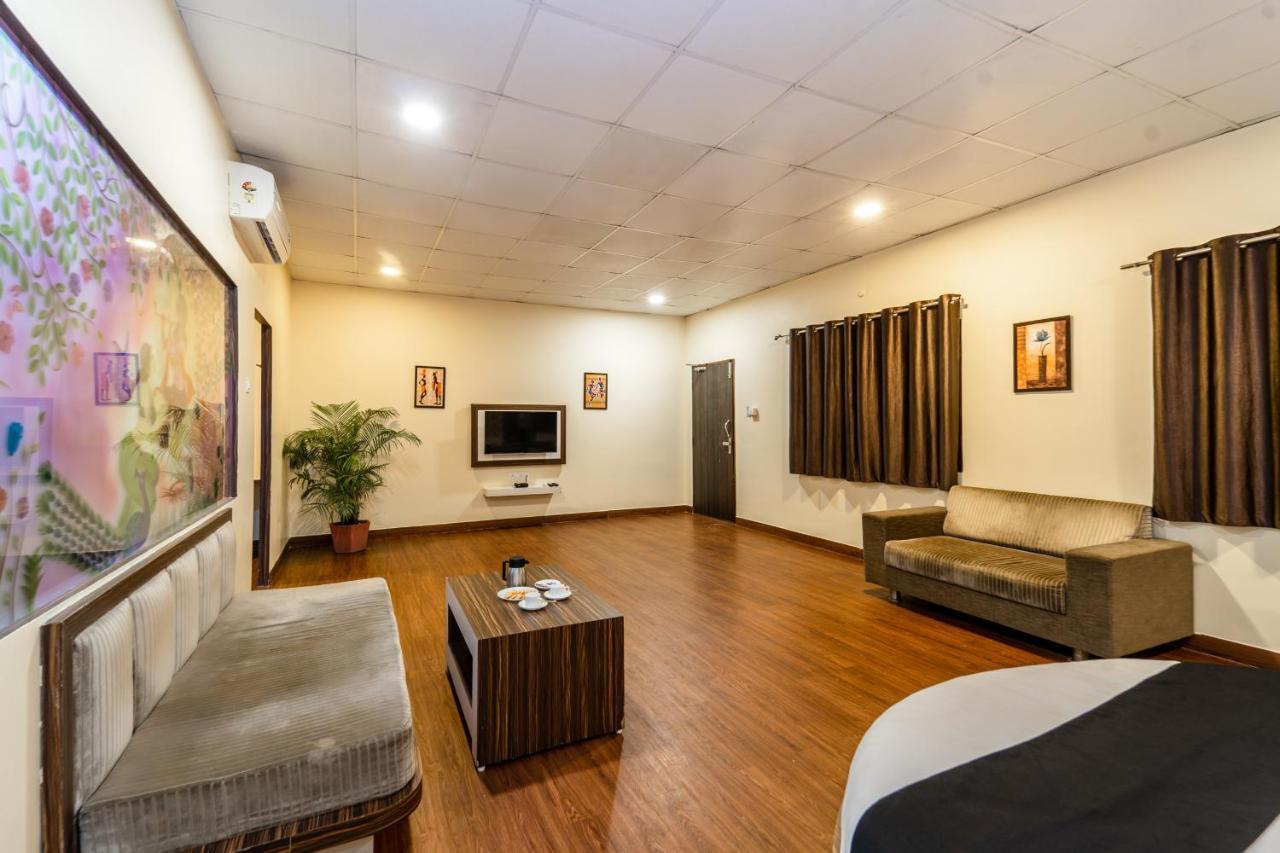 Narmada Hills Resort Omkareshwar Екстер'єр фото