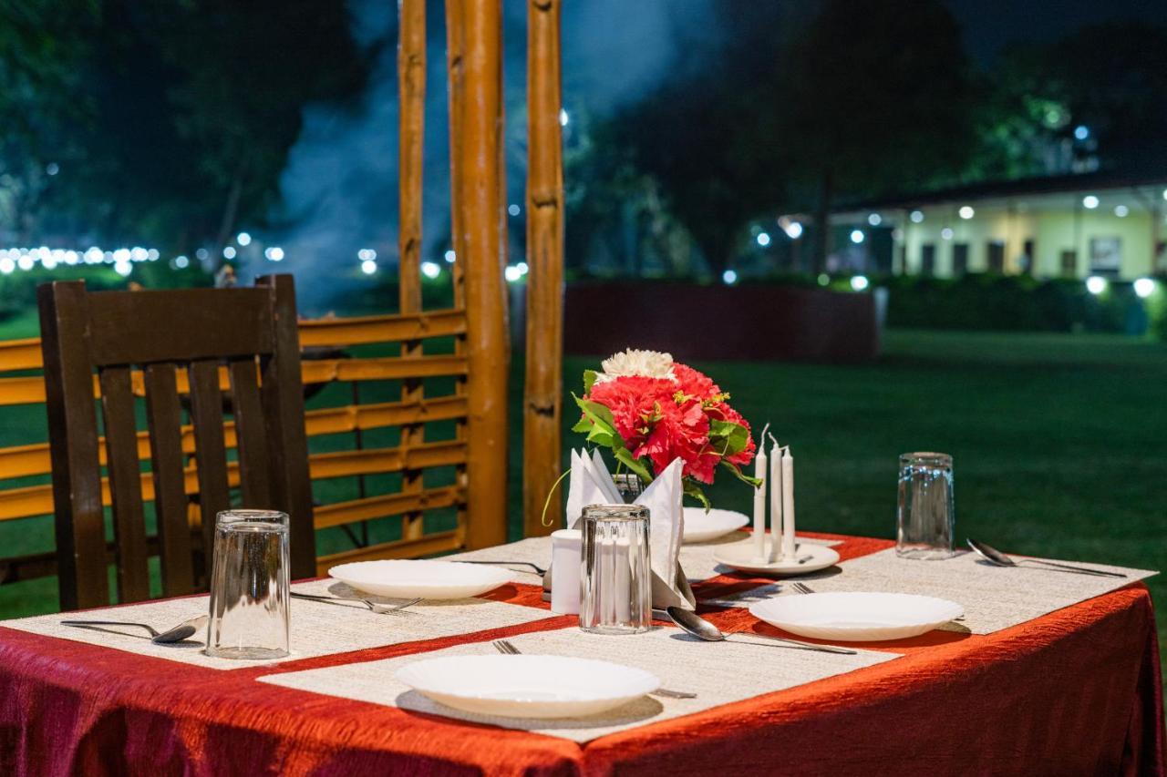 Narmada Hills Resort Omkareshwar Екстер'єр фото